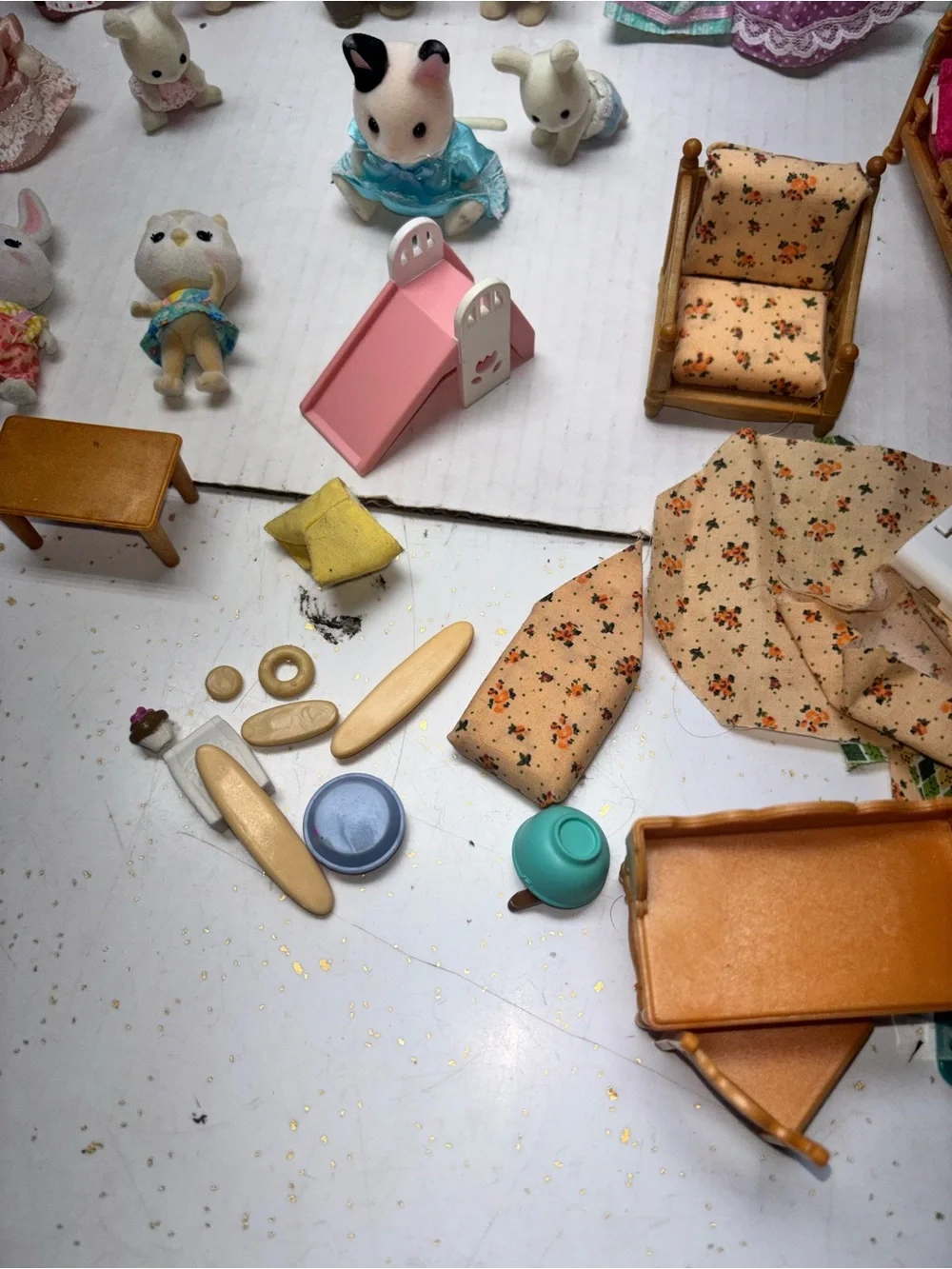 Calico critters figures and accessories lot